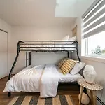 Bali Vibes Suite, Secure Ug Parking, 5 Min To Dt & Rogers Place, Long Stays, Fast Wifi