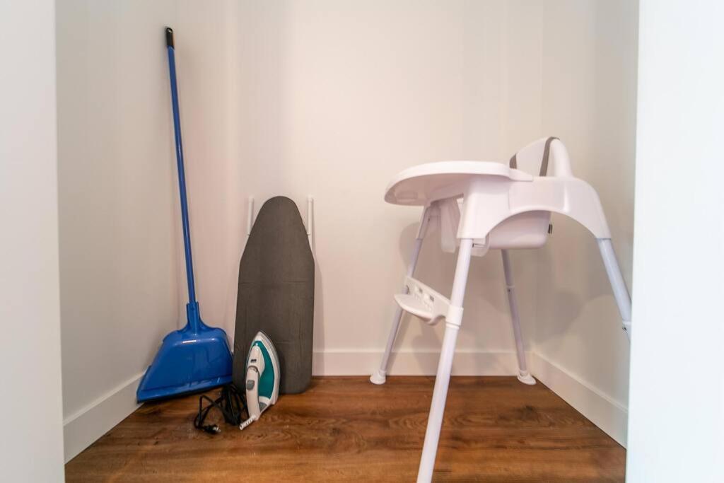 Apartment Bali Vibes Suite, Secure Ug Parking, 5 Min To Dt & Rogers Place, Long Stays, Fast Wifi Edmonton